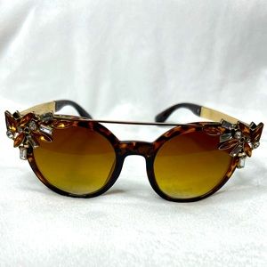 Glam luxe tortoise frame Sunglasses